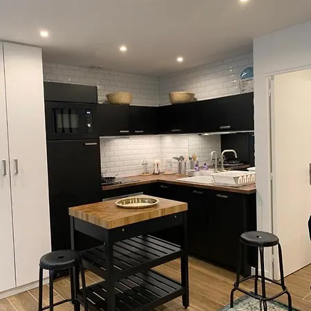 Loft Luxe Republique Apartment